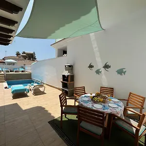  Villa Paradise - Lily